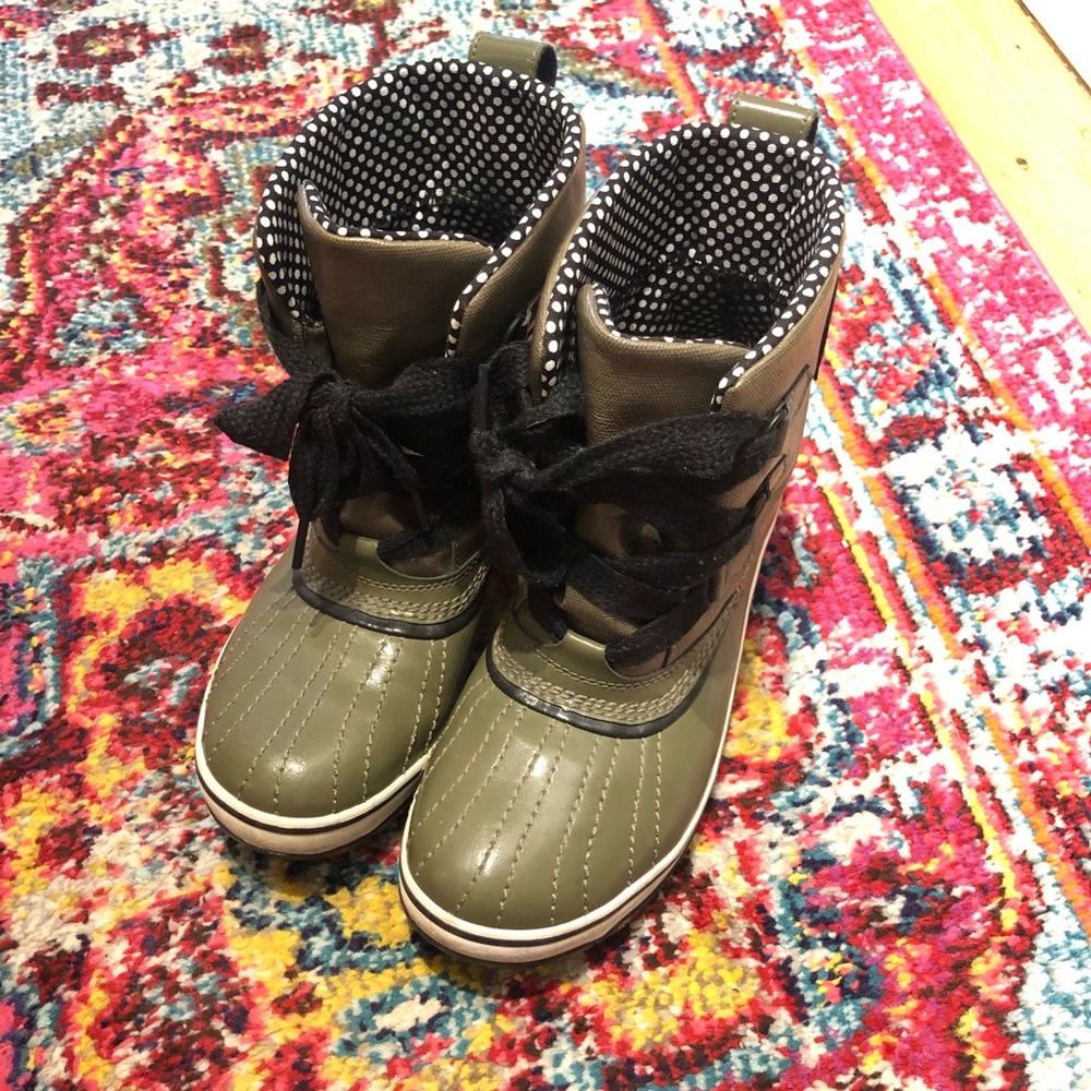SOLD! Sorel Women’s Waterproof Winter Boots